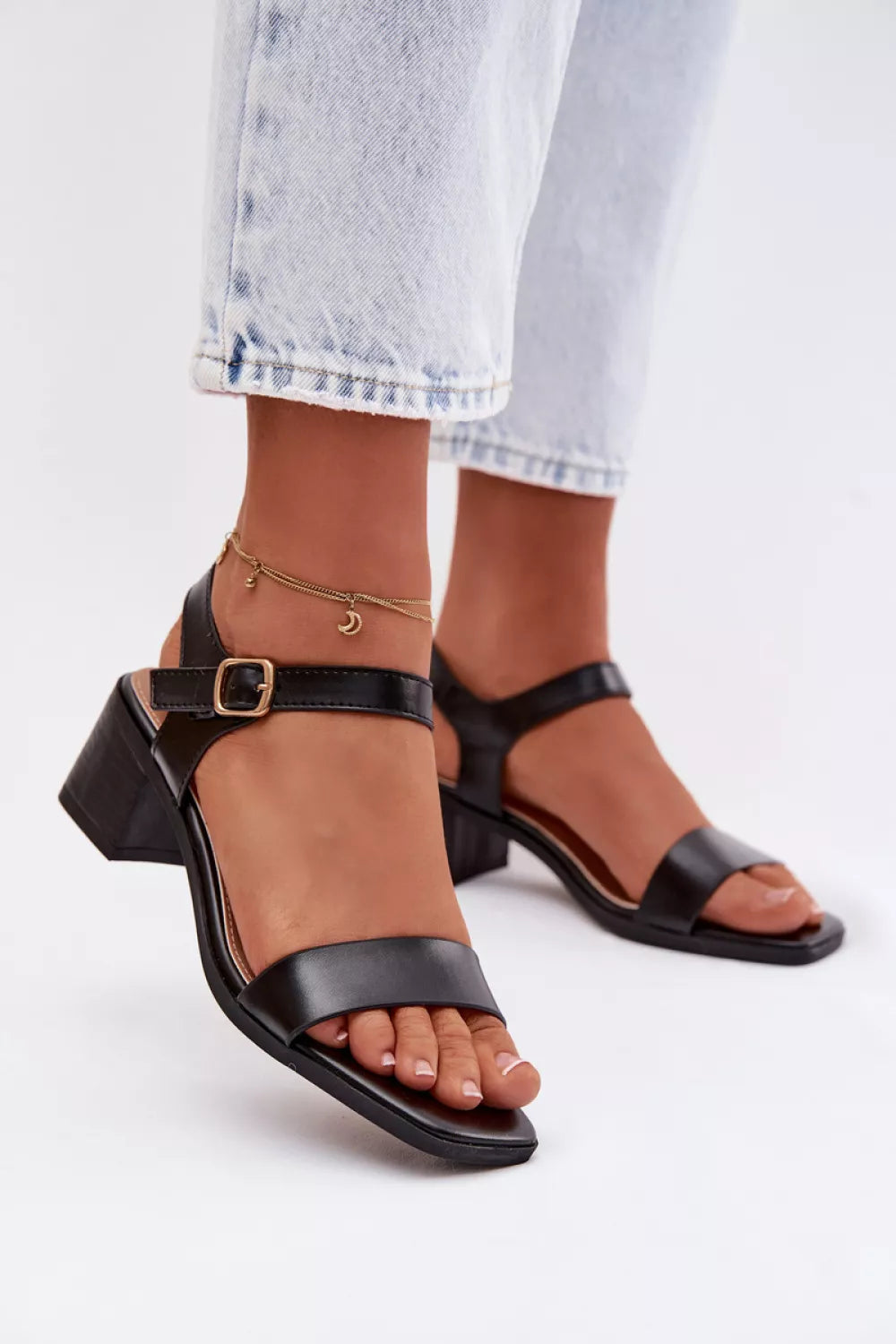 Basutės modelis 225113 Step in style