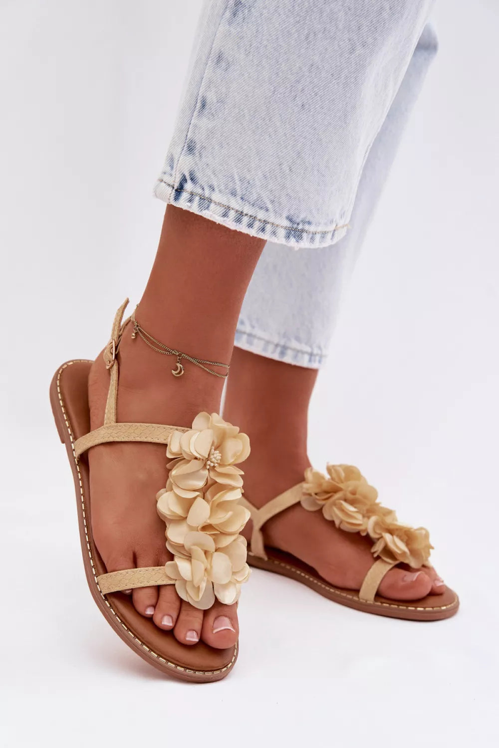 Basutės modelis 225116 Step in style