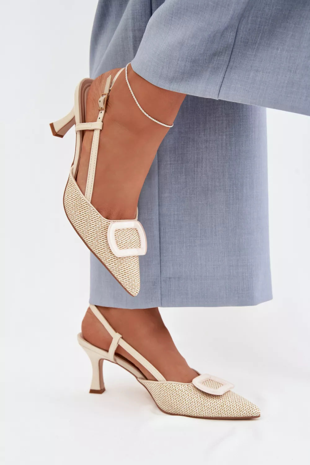 Aulinuko basutes, modelis 225207 Step in style