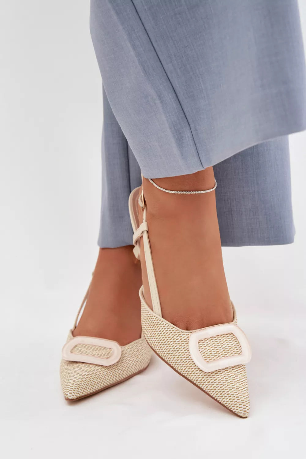 Aulinuko basutes, modelis 225207 Step in style
