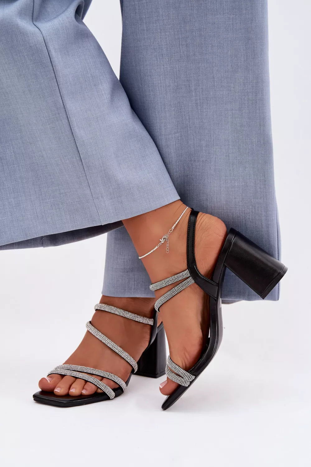 Aulinukai modelis 225208 Step in style