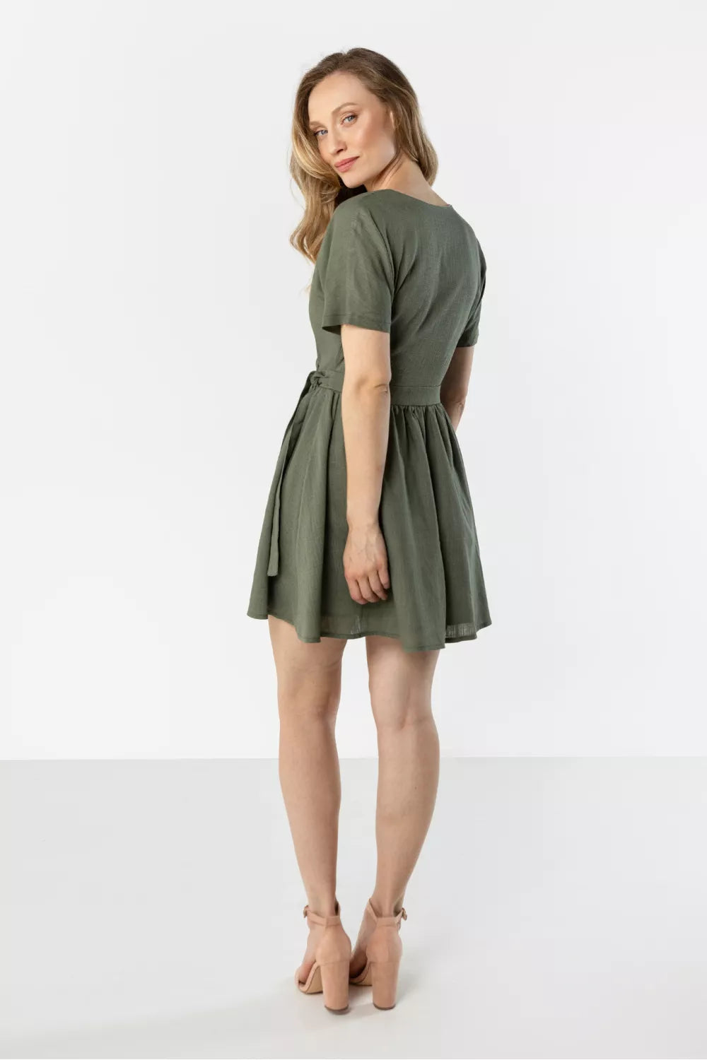 Suknelė modelis 225310 awama