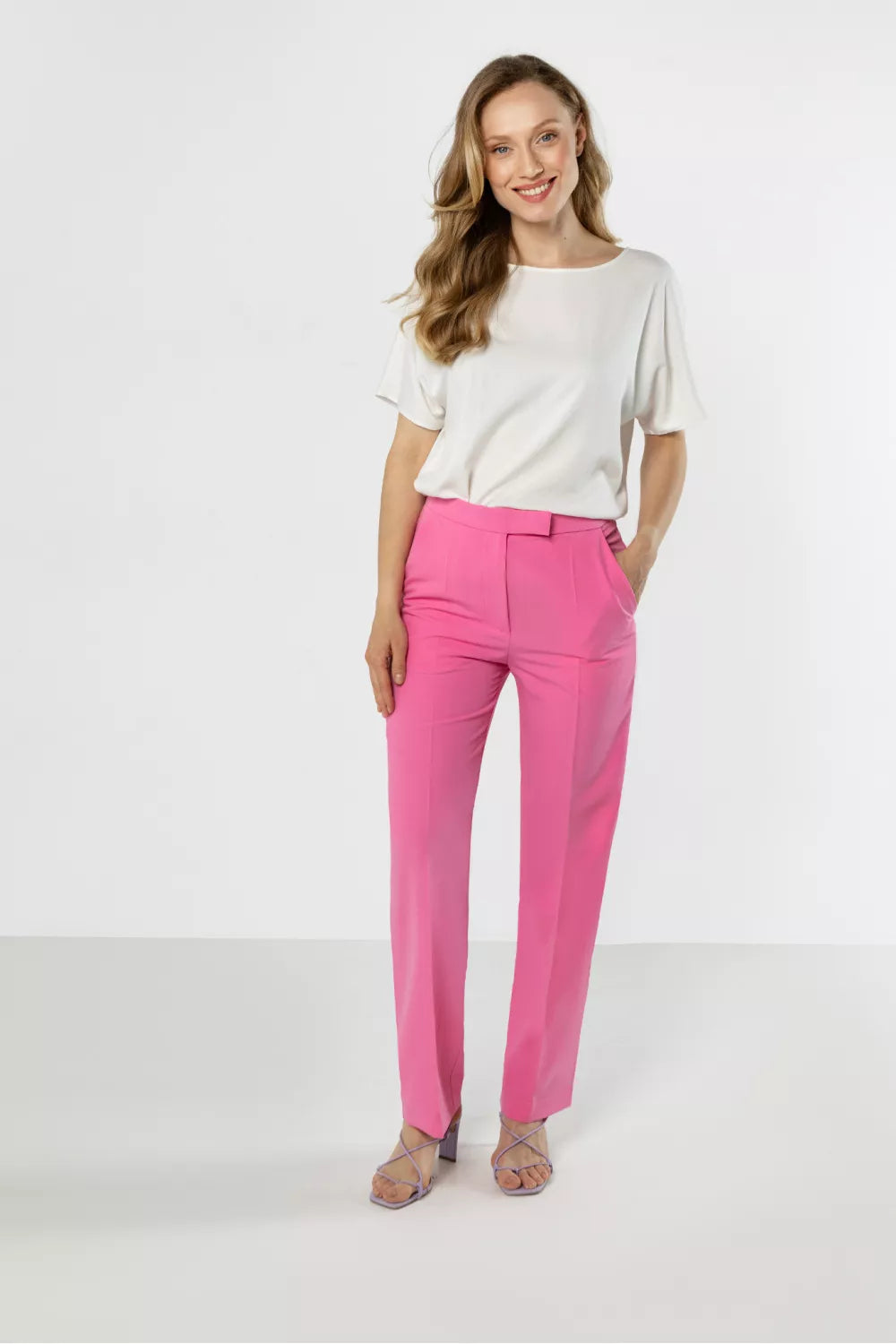 Moteriškos kelnės modelis 225321 awama