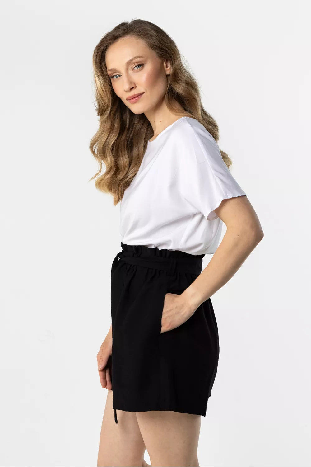 Šortai modelis 225326 awama