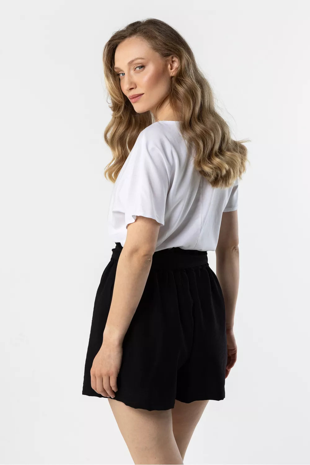 Šortai modelis 225326 awama
