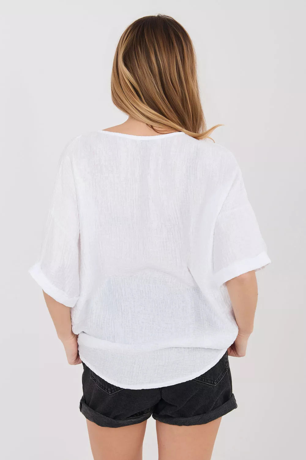 Trumpių rankovių marškiniai, modelis 225512, Italy Moda