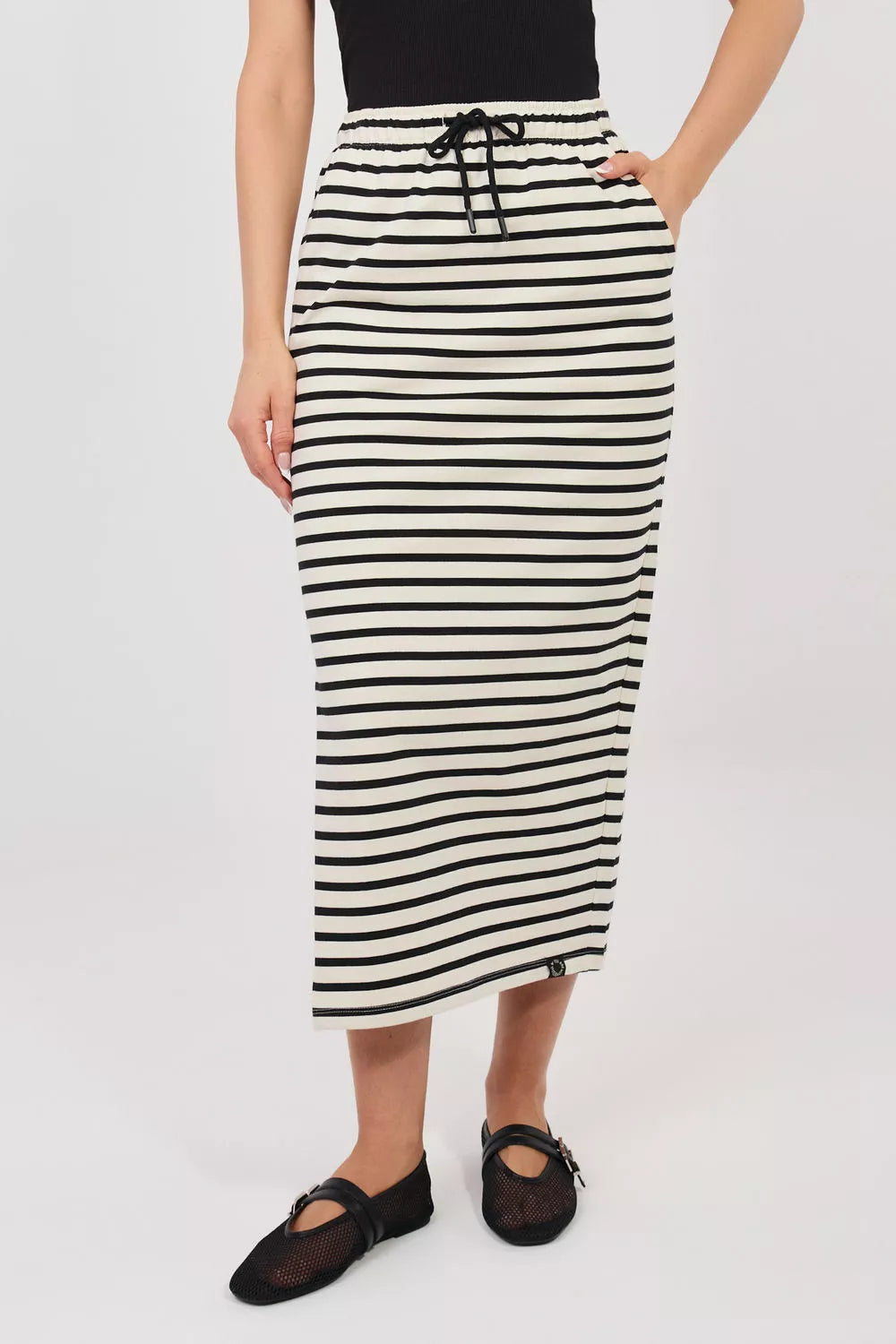 Sijonas modelis 225721 Sublevel