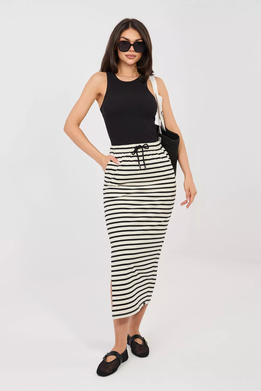 Sijonas modelis 225721 Sublevel