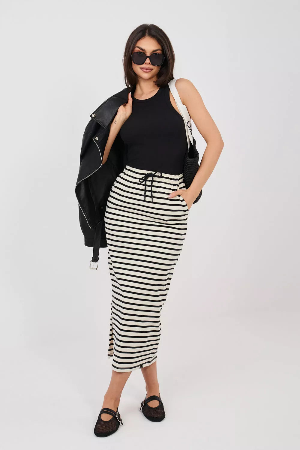 Sijonas modelis 225721 Sublevel