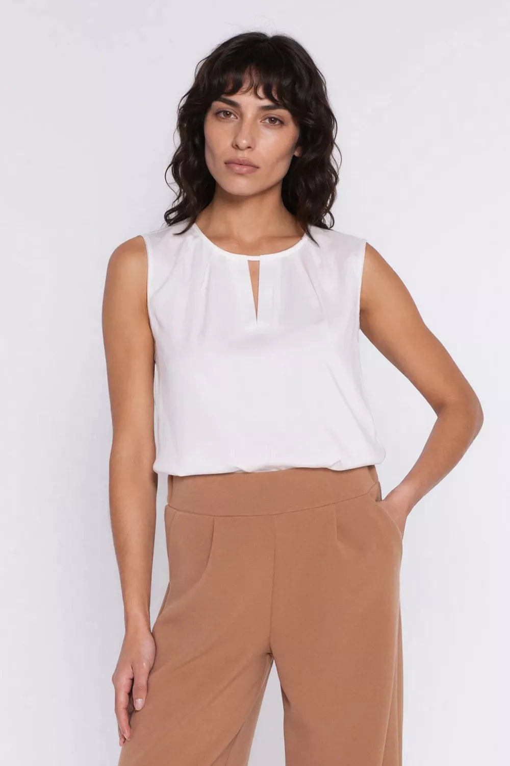 Bluzelės modelis 225833 Nife