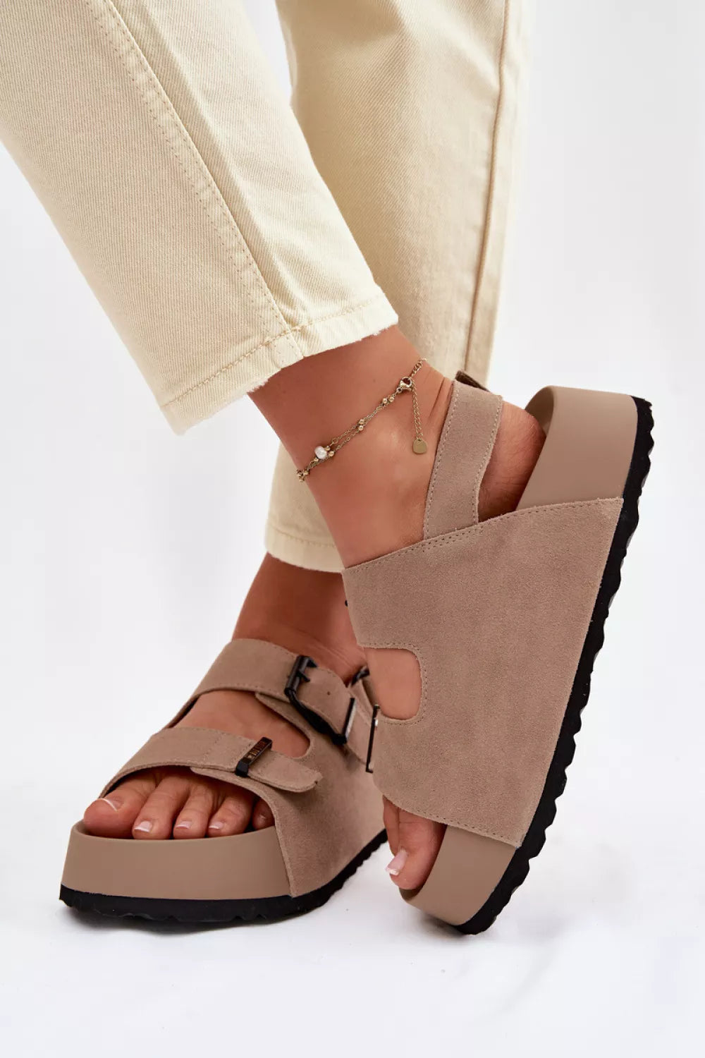 Sandals model 225952 Ženkite stilingai