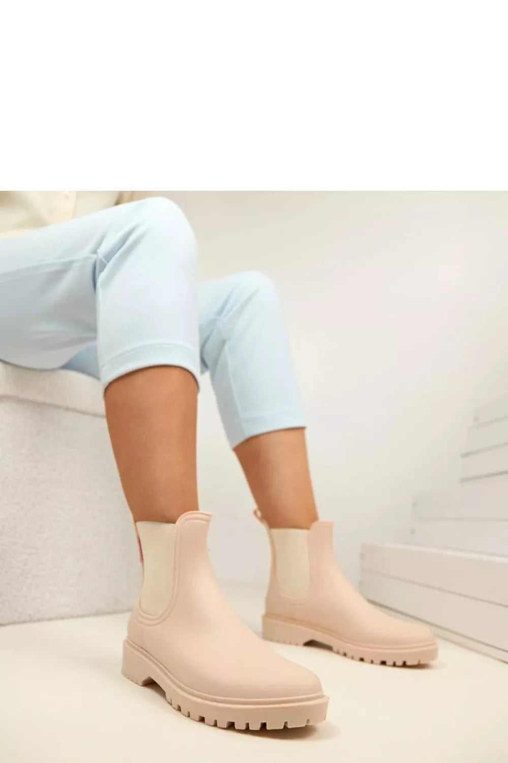 Auliniai batai modelis 226052 Solea