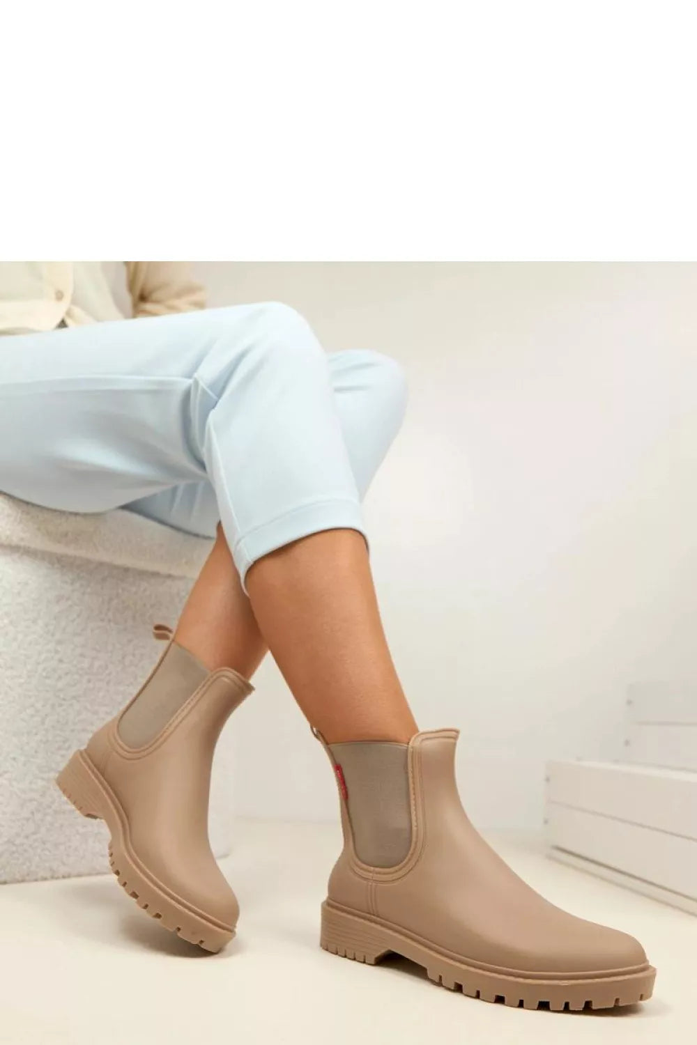 Auliniai batai modelis 226053 Solea