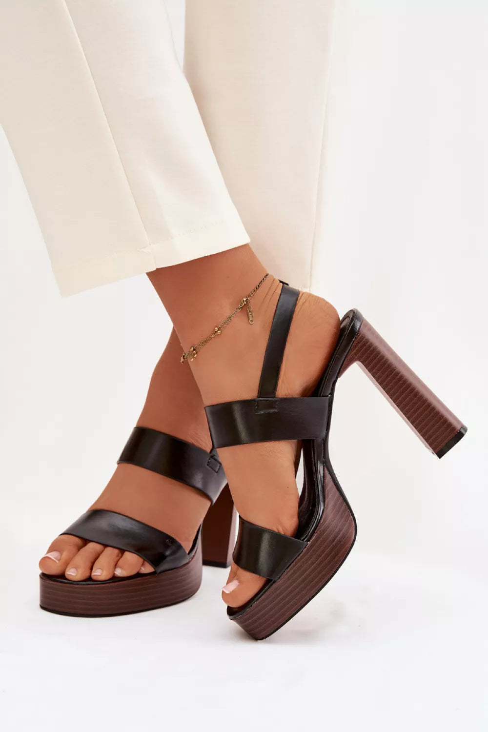 Basutės su kulnu modelis 226116 Step in style