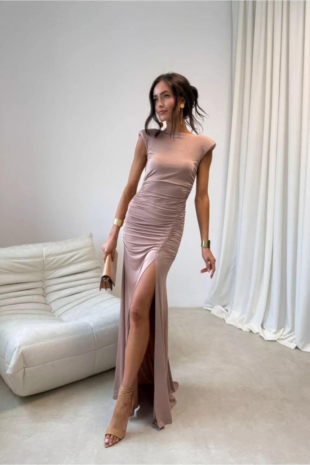 Ilga suknelė modelis 226275 Roco Fashion