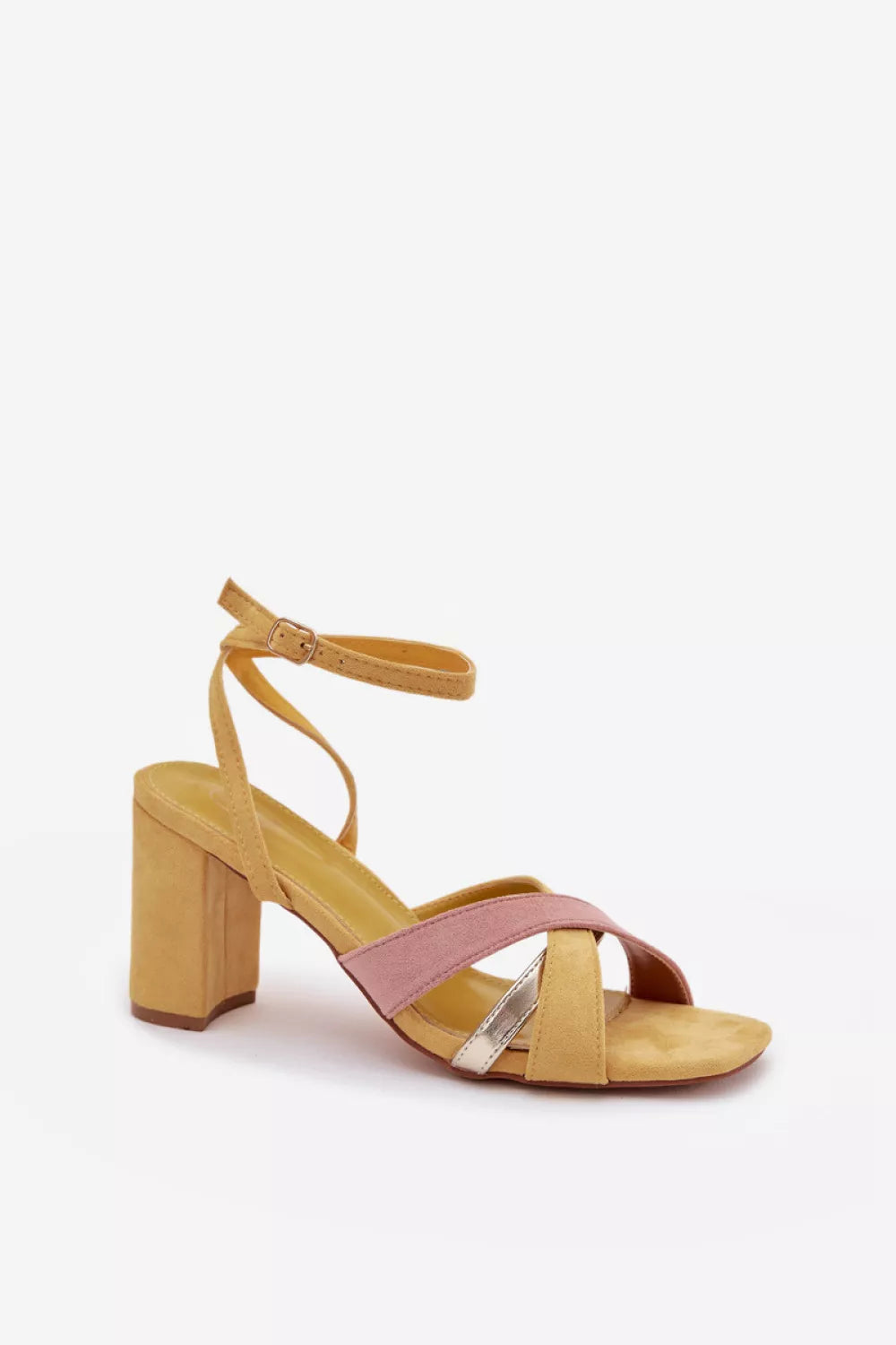 Basutės su kulnu modelis 226336 Step in style