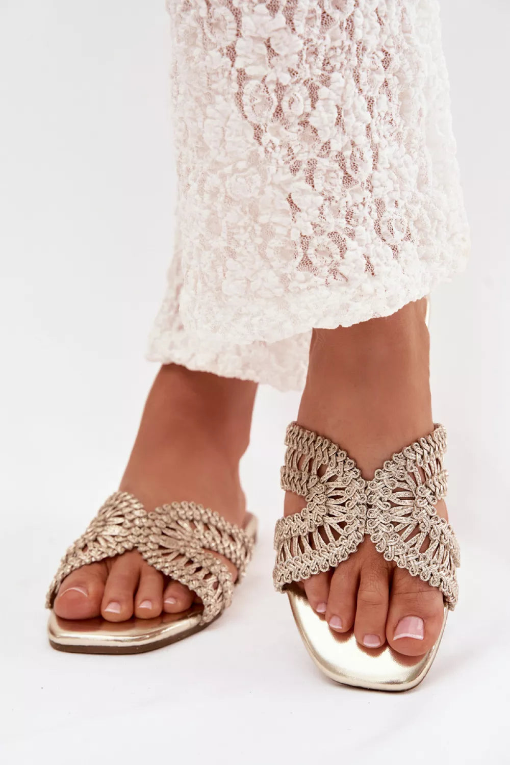 Šlepetės per pirštą modelis 226356 Step in style