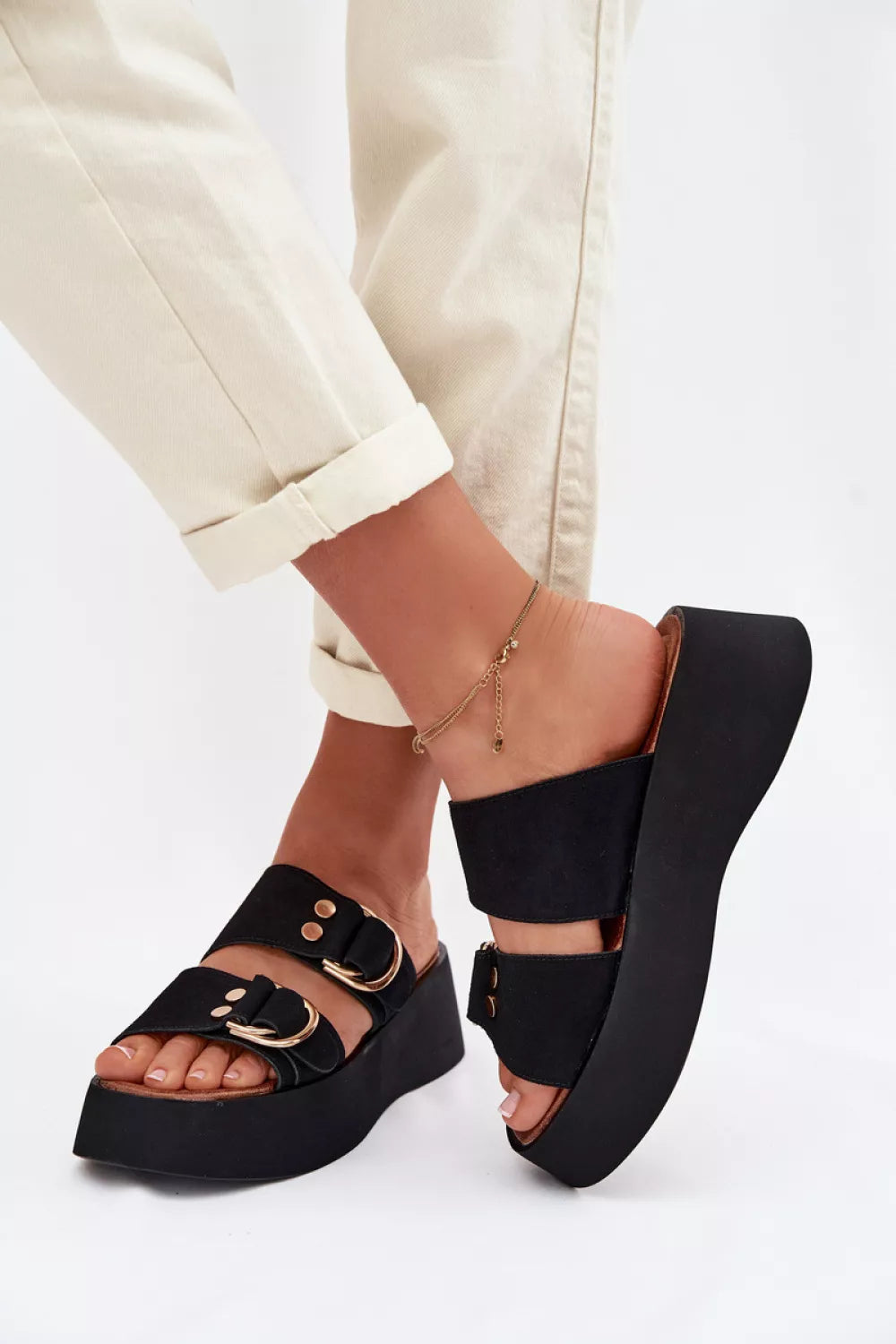 Klapki na platformie model 226359 Step in style