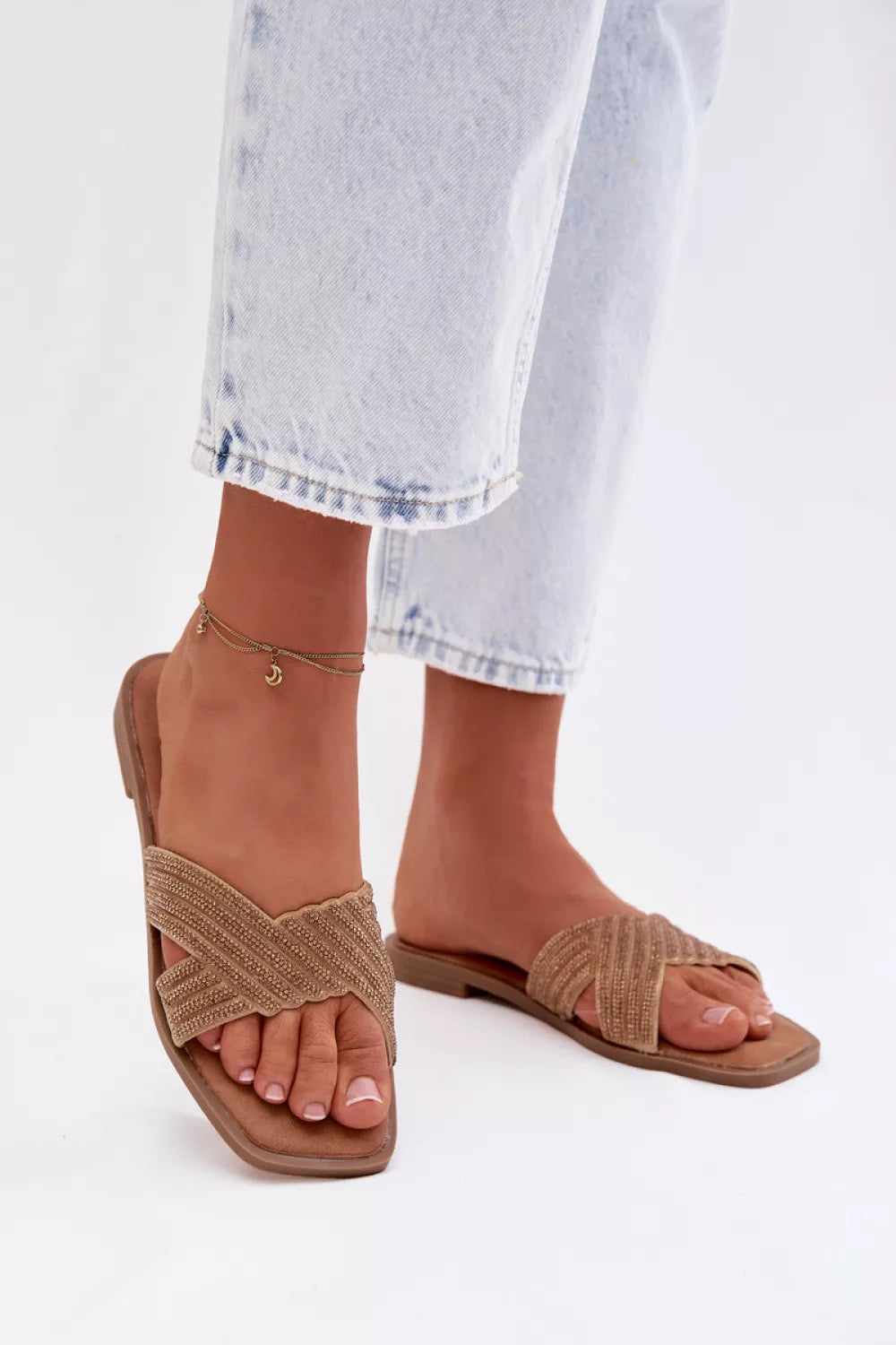 Šlepetės per pirštą modelis 226366 Step in style