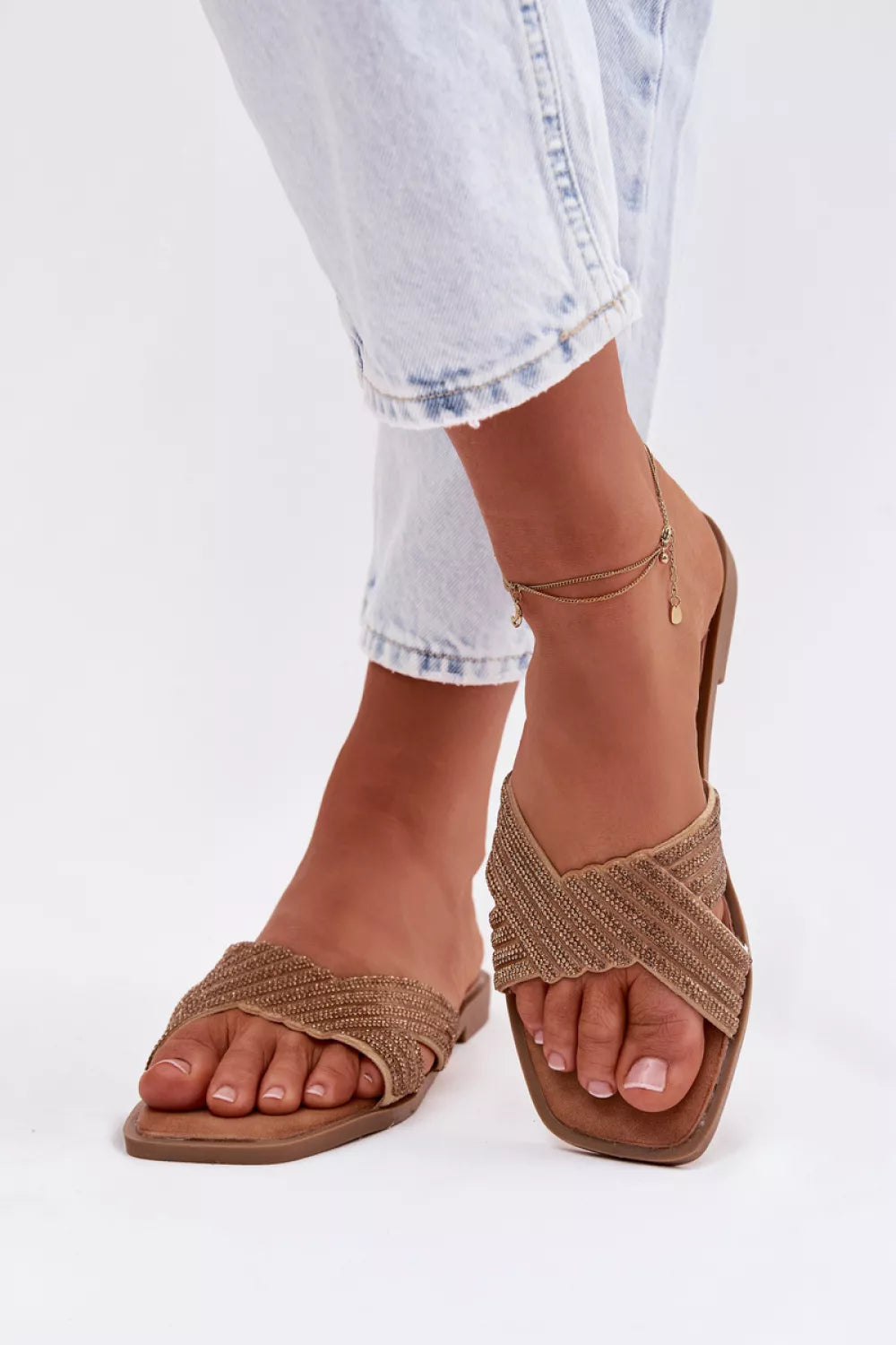 Šlepetės per pirštą modelis 226366 Step in style