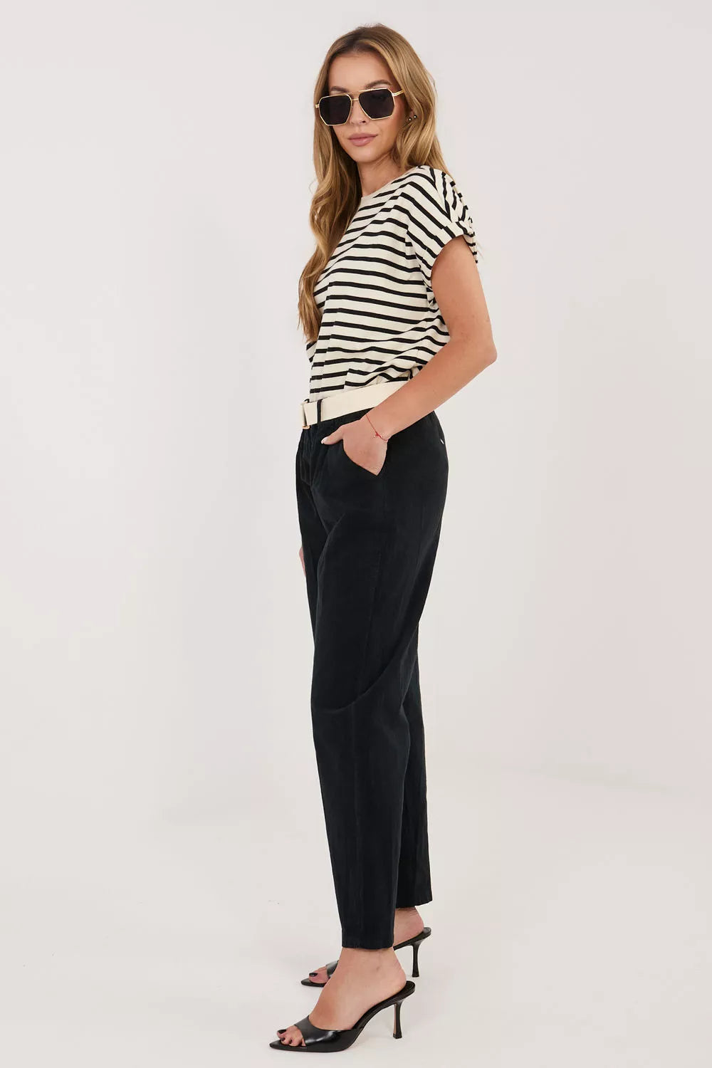 velvetinės kelnės modelis 226456 Italy Moda