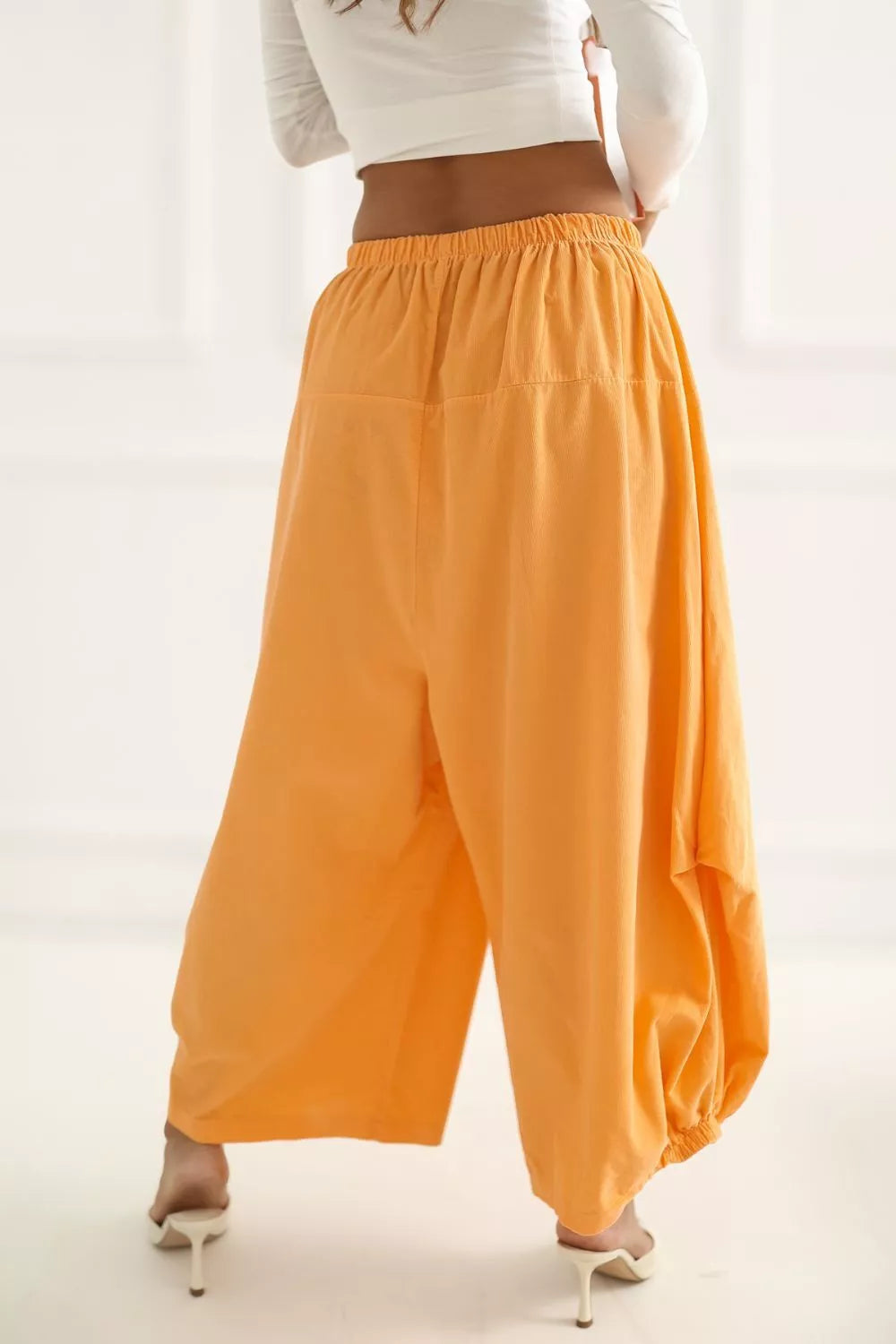 velvetinės kelnės modelis 226454 Italy Moda