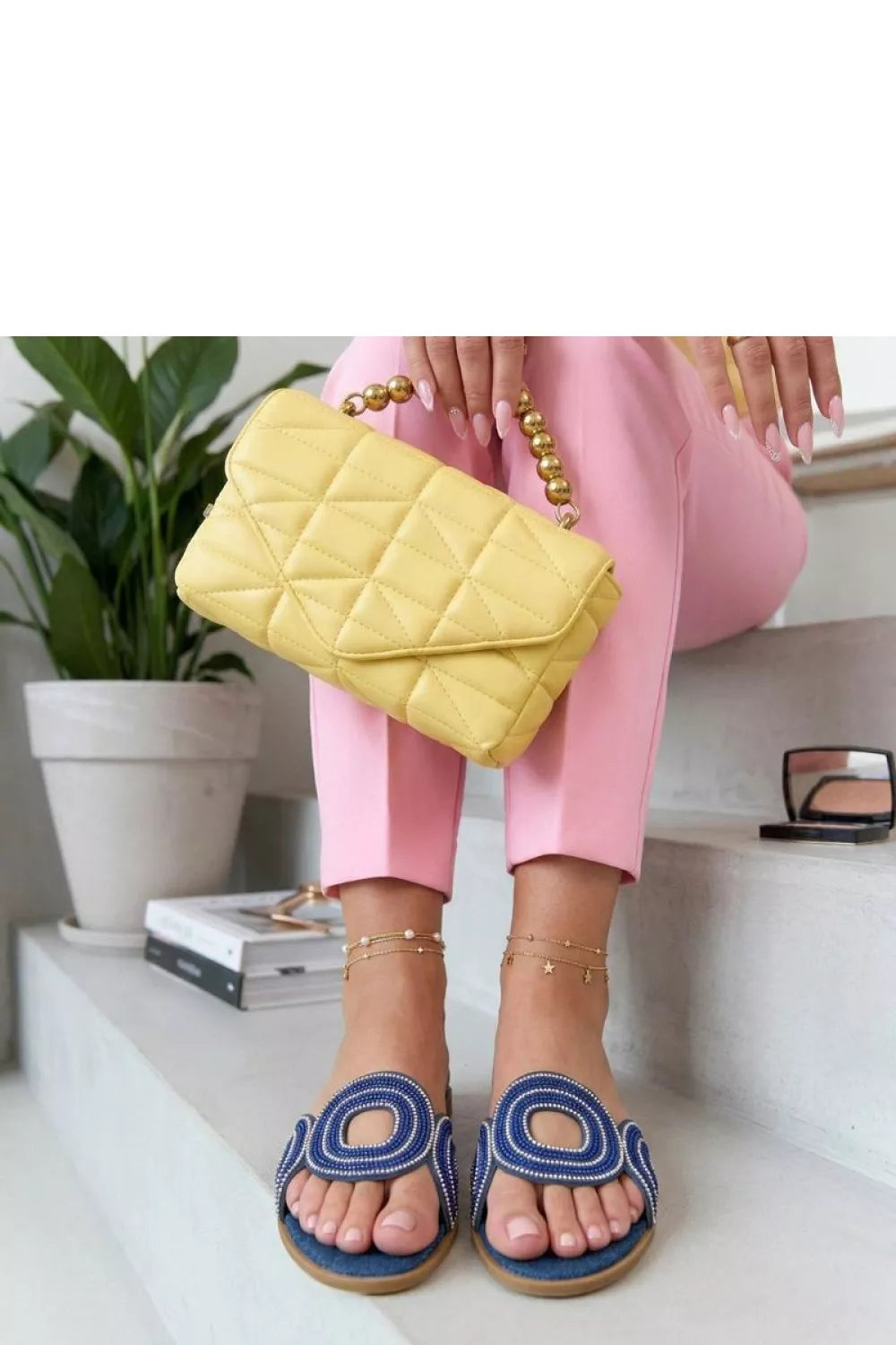 Šlepetės per pirštą, modelis 226580 Solea