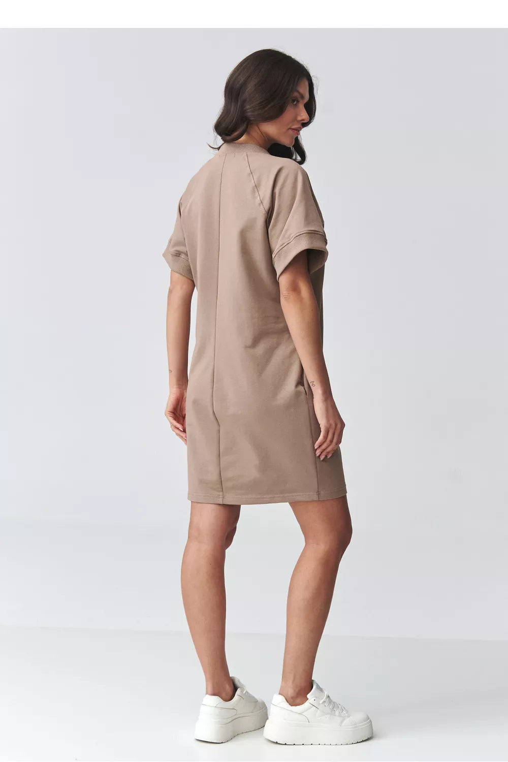 Suknelė kasdienai modelis 226888 Makadamia