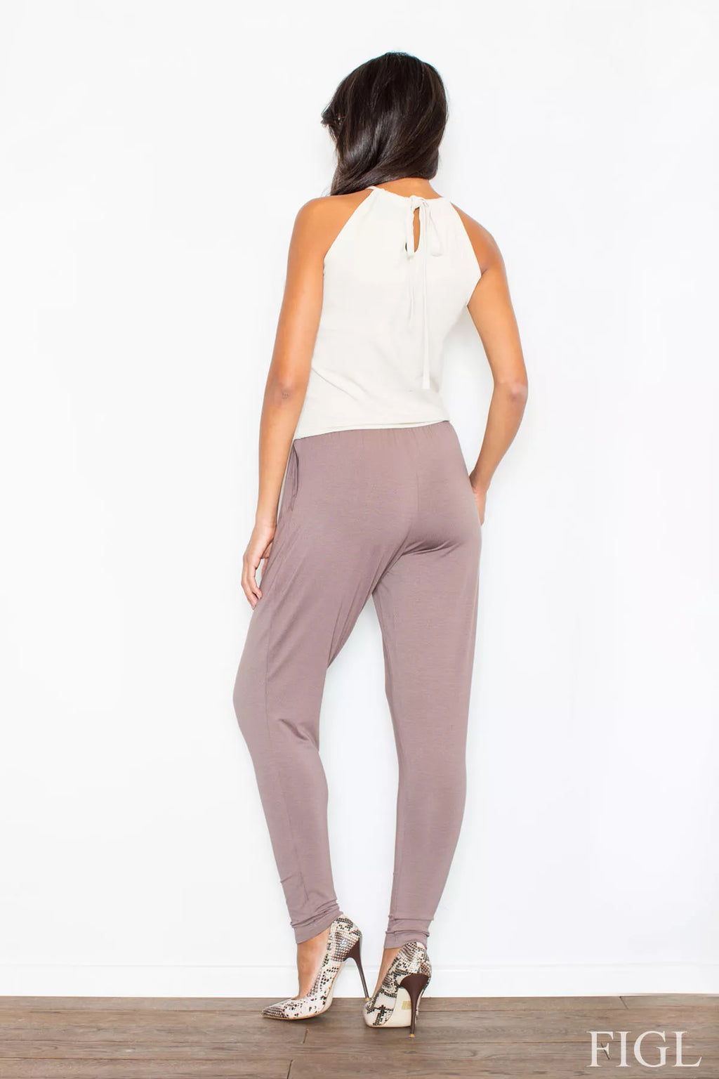 Kostiumas, modelis 49932 Figl