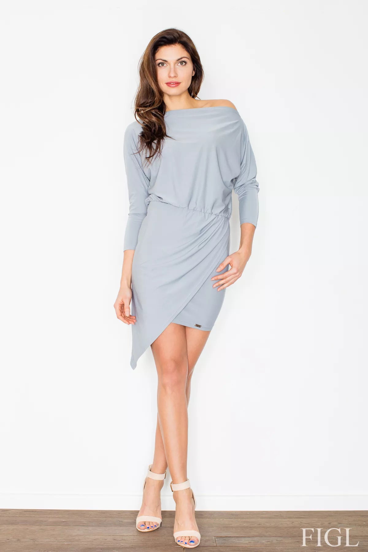 Trumpa suknelė, modelis 57295, Figl