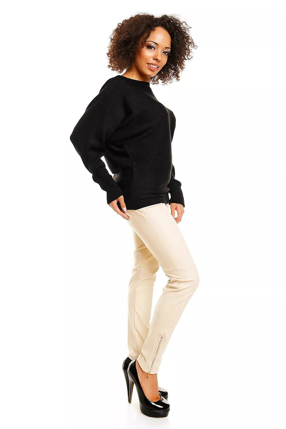 Šikšnosparnio stiliaus palaidinės modelis 84284 PeeKaBoo