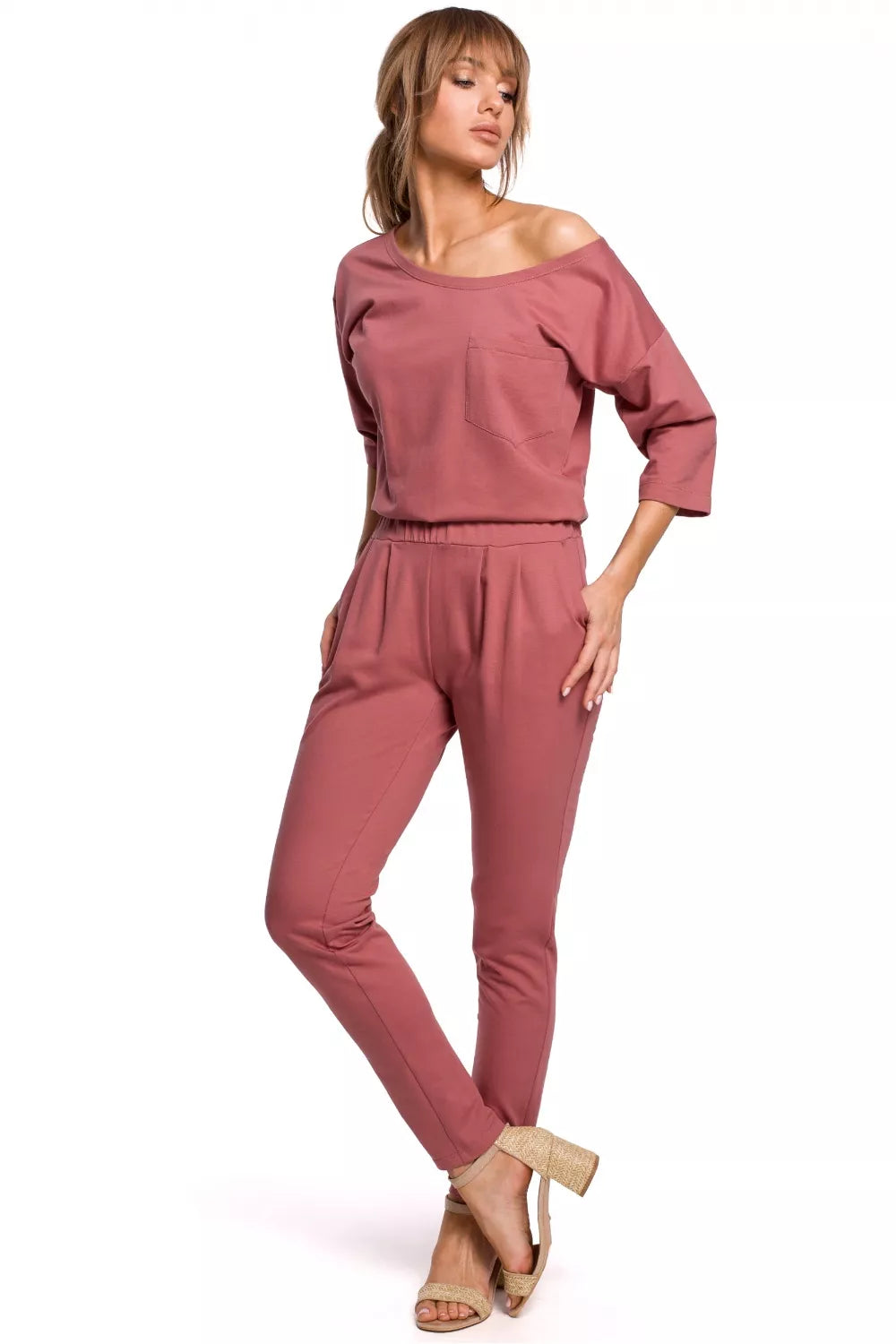 Kostiumas, modelis 142252 Moe