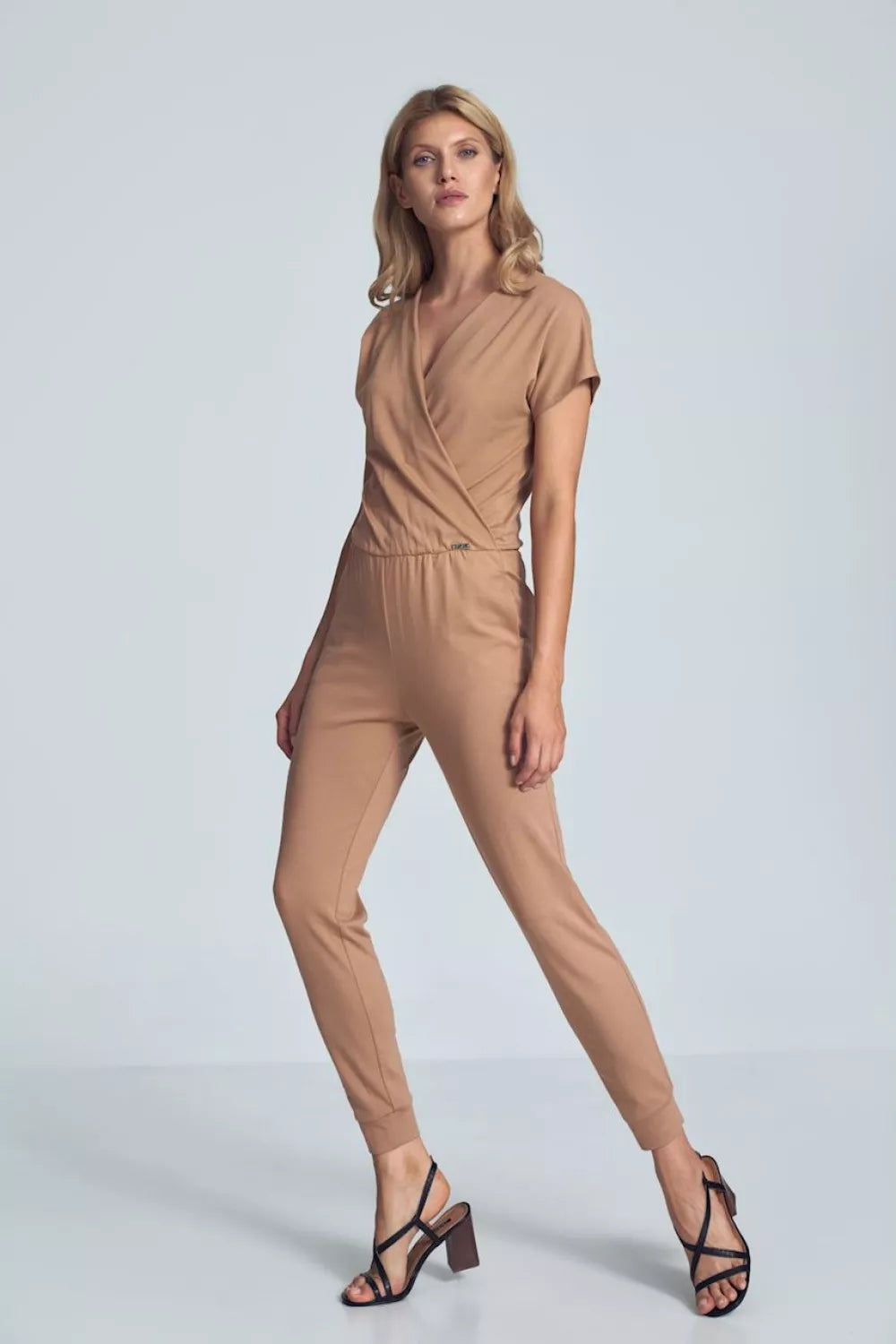 Kostiumas, modelis 147917 Figl