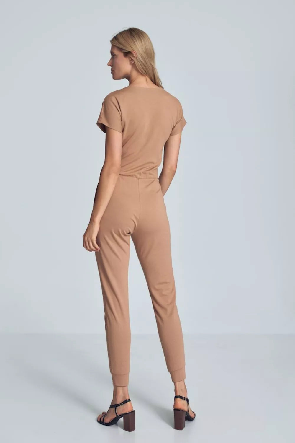 Kostiumas, modelis 147917 Figl