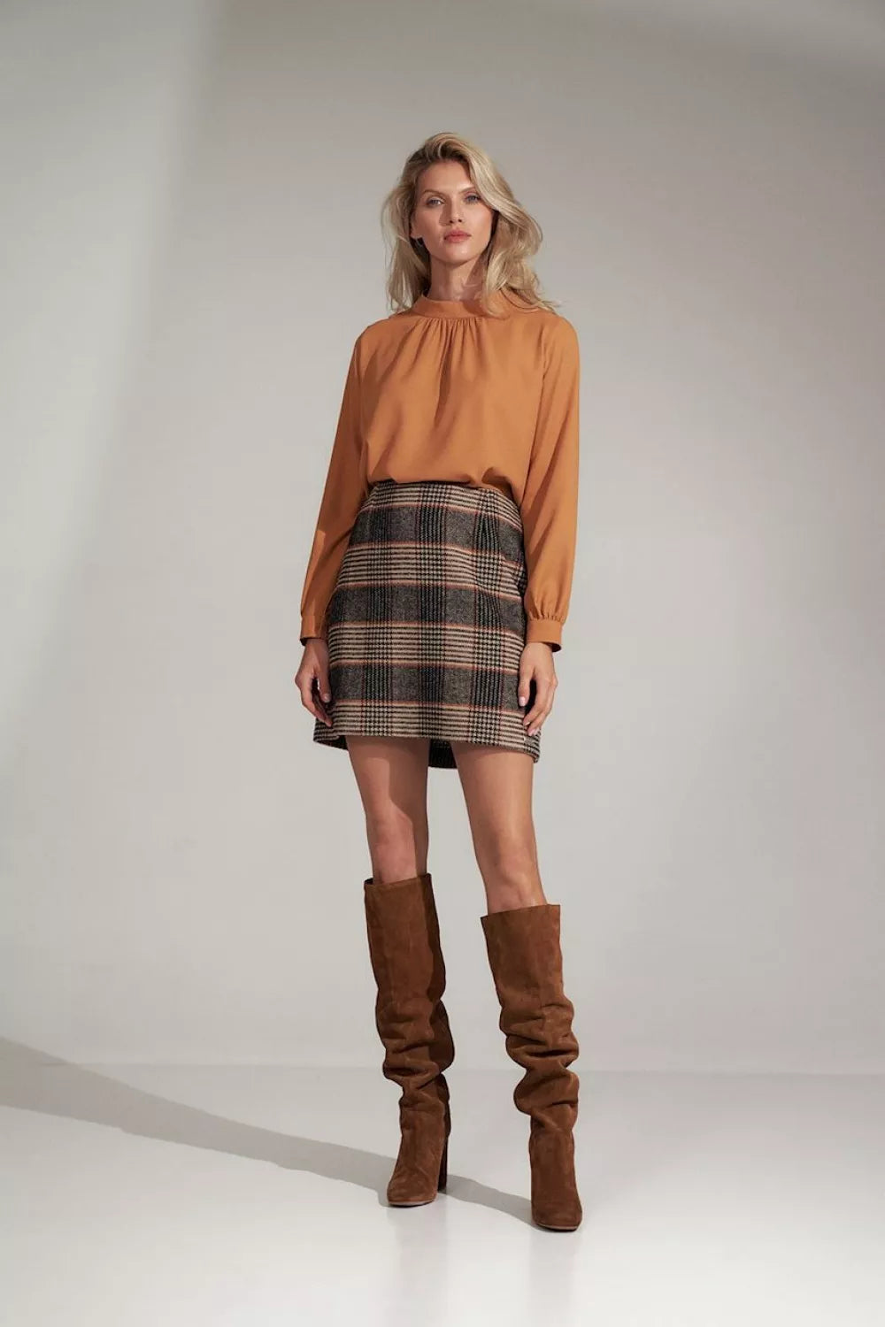 Trumpas sijonas, modelis 150904, Figl