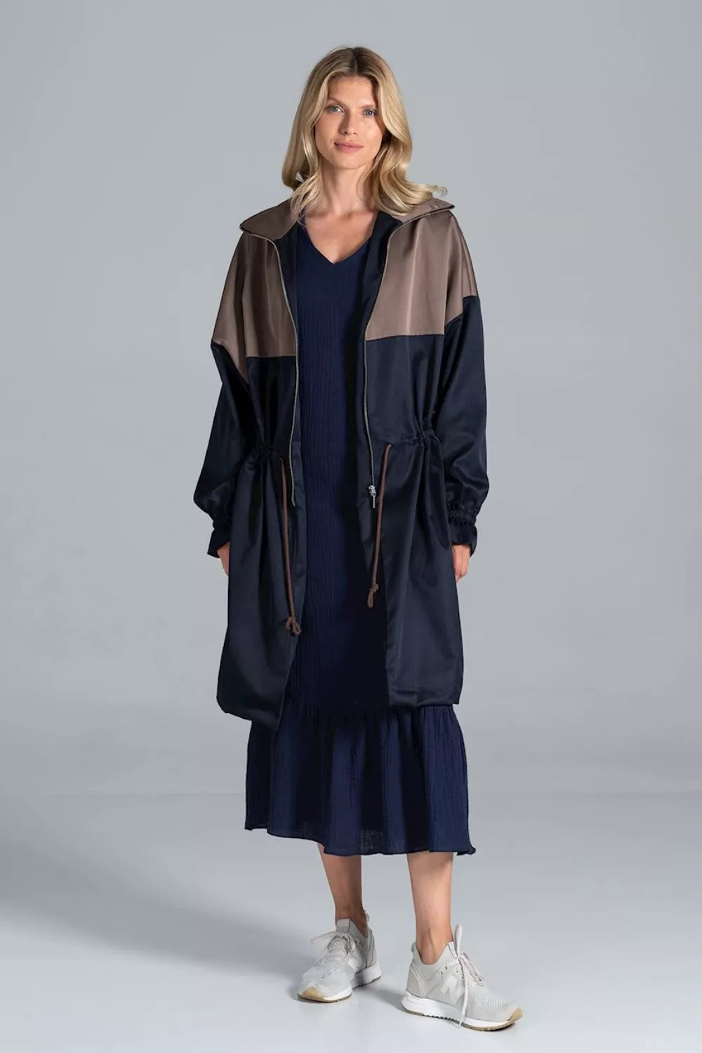 Paltas, modelis 157553, Figl