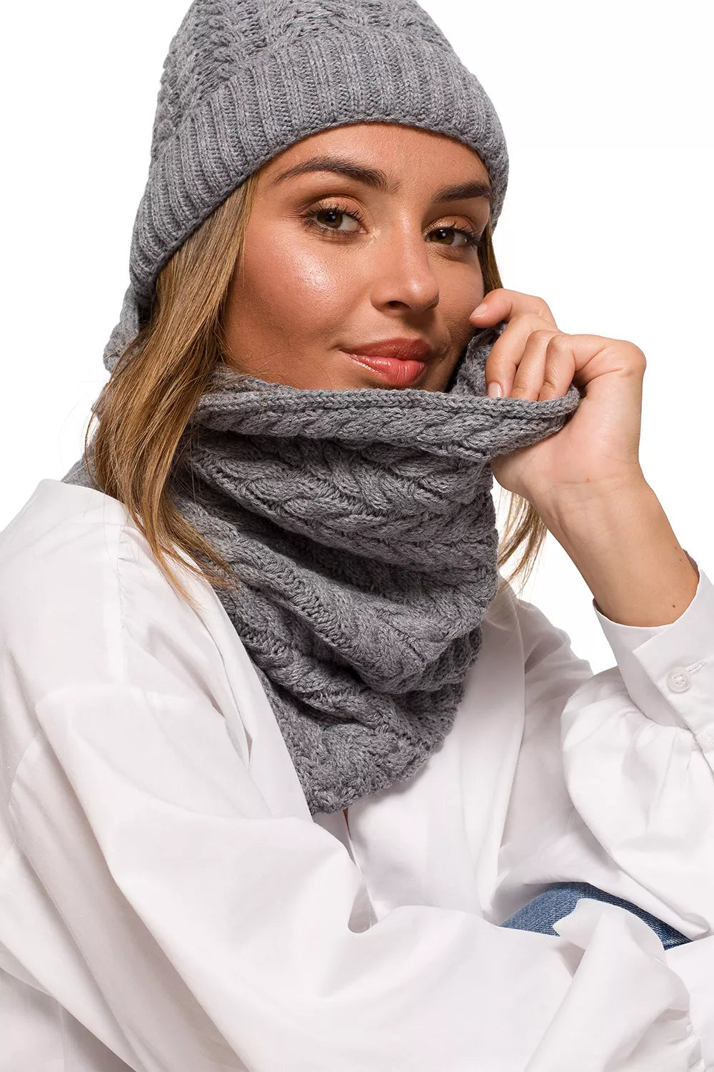 Šalikas-apykaklė „Infinity“, modelis 157561 BE Knit