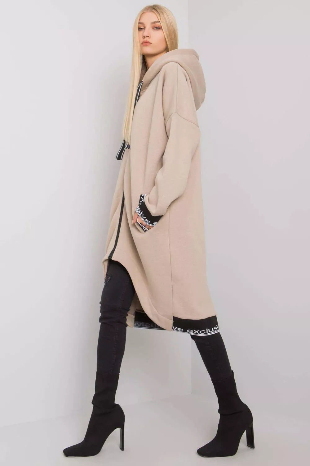 Džemperis, modelis 159851 Aktualumas