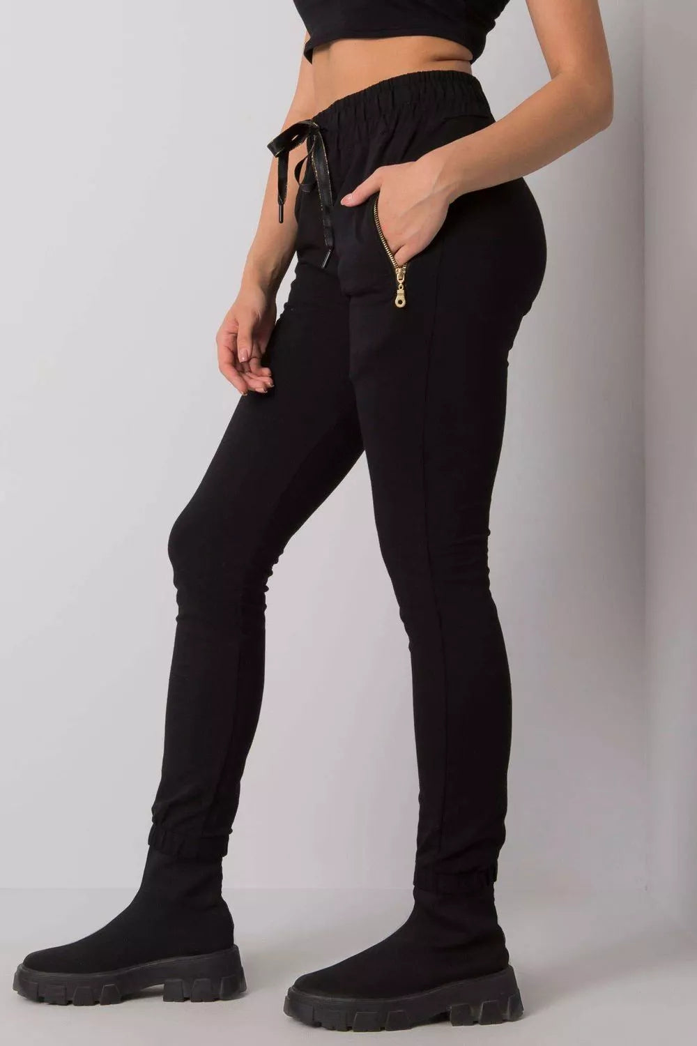 Sportinės kelnės, modelis 159862, aktualumas