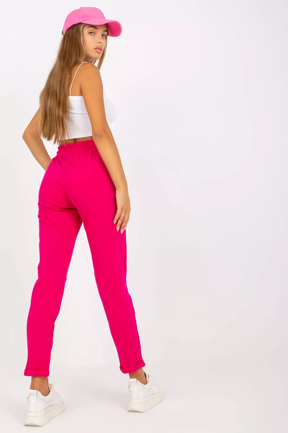 Sportinių kelnių modelis 169086 Aktualumas