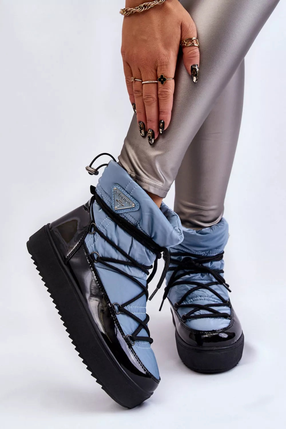 Sniego batai, modelis 174775. Ženkite į stilių