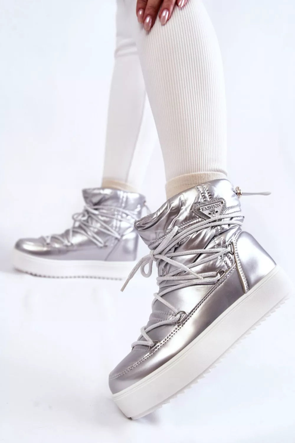 Sniego batai, modelis 174777. Ženkite į stilių