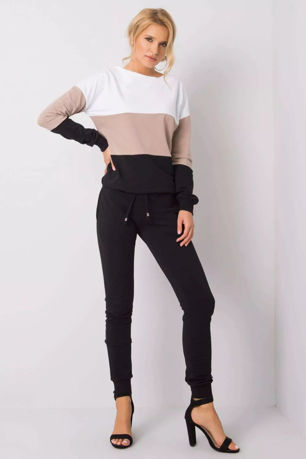 Komplektas modelis 175127 Rue Paris