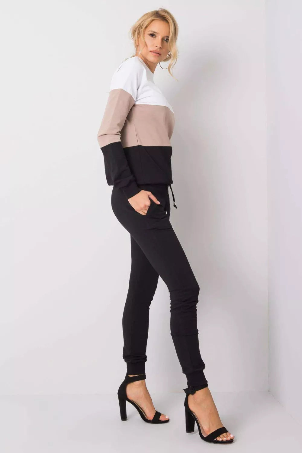 Komplektas modelis 175127 Rue Paris