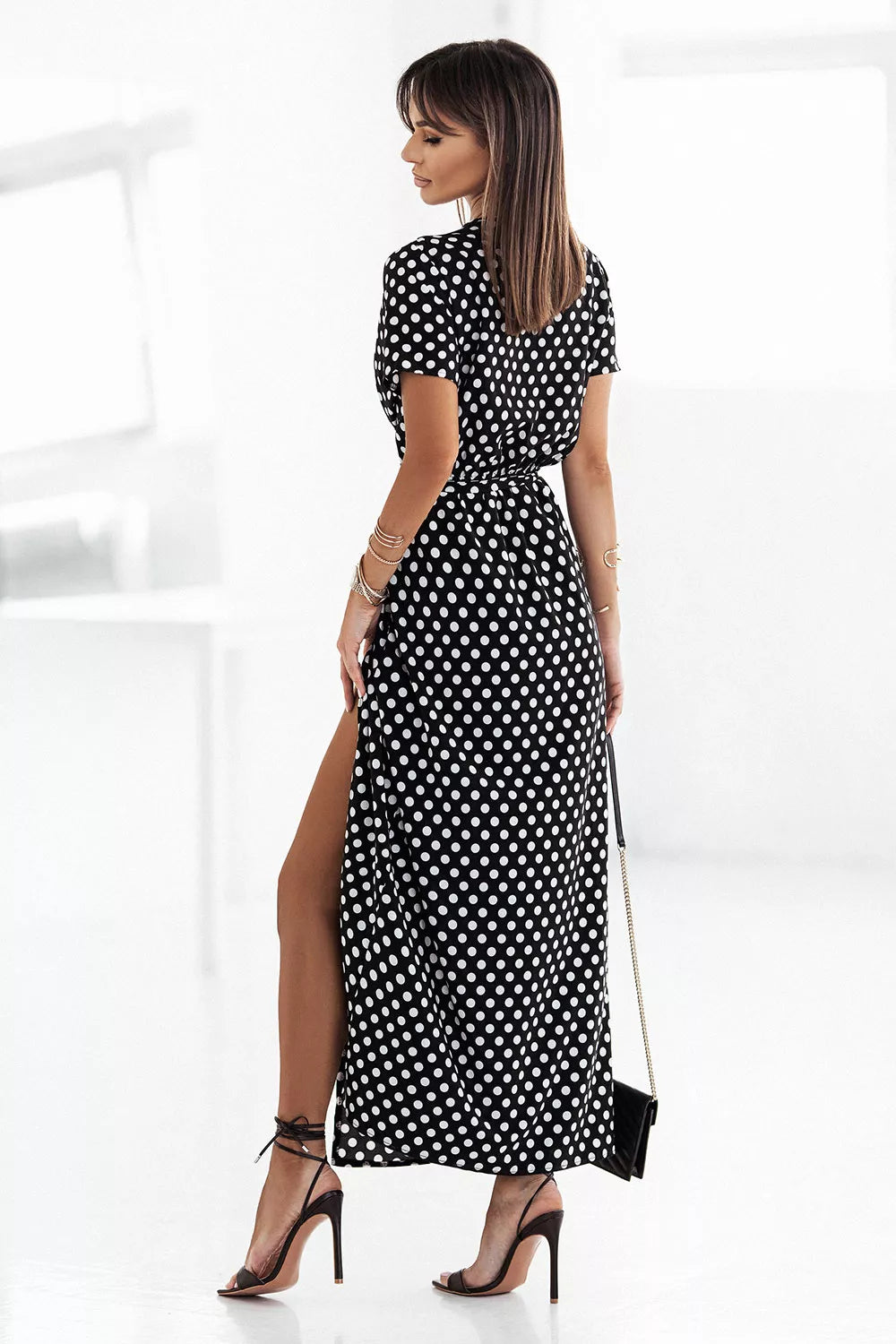 Suknelė modelis 178423 IVON