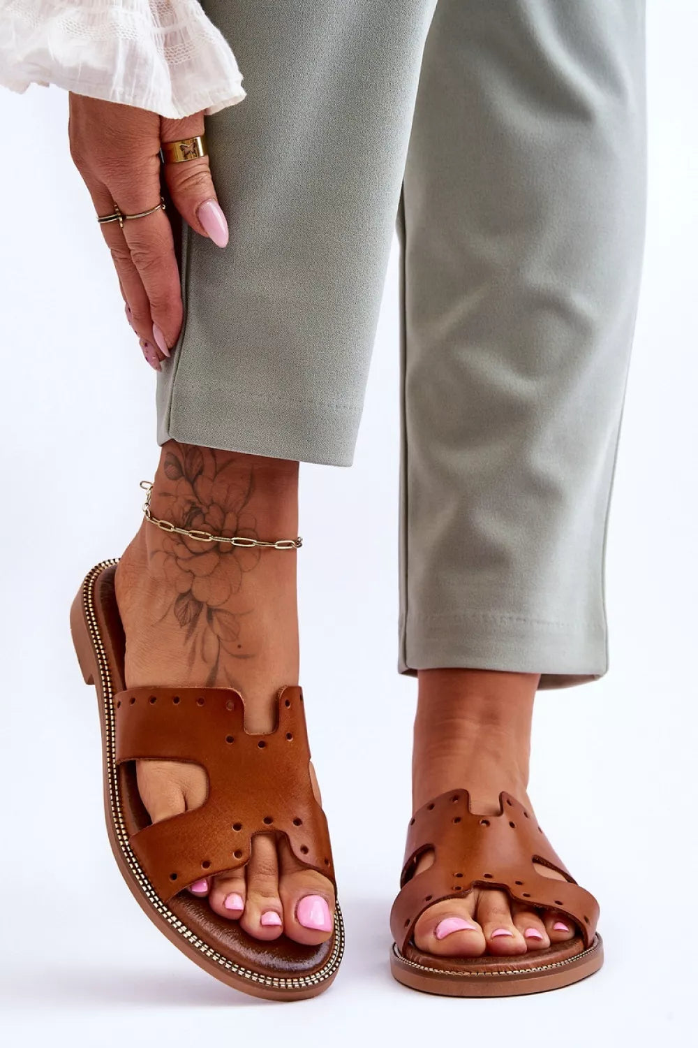 Šlepetės, modelis 179079. Ženkite į stilių