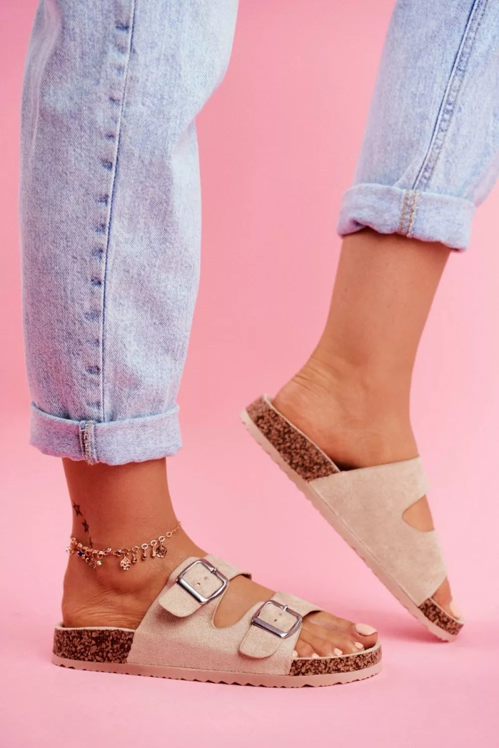 Šlepetės, modelis 180692 – ženkite į stilių