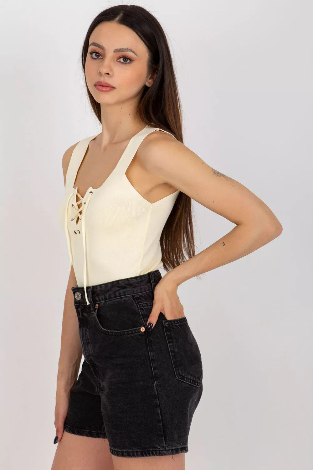 Geriausias modelis 181558 Badu