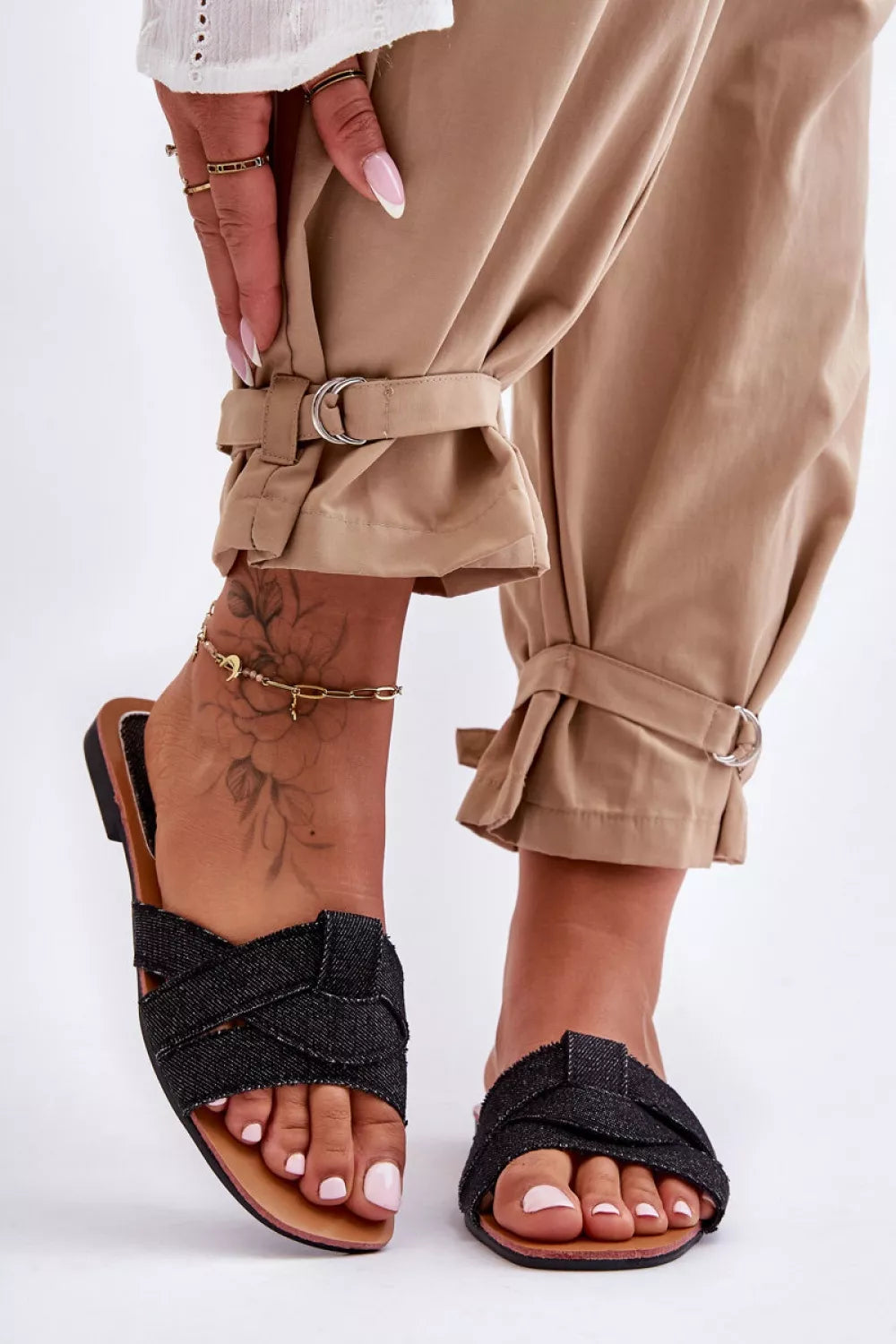 Šlepetės, modelis 183492. Ženkite į stilių.