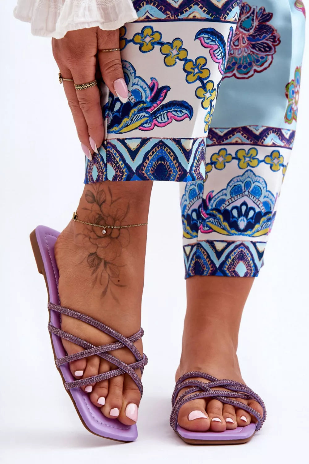 Šlepetės, modelis 183619 – ženkite į stilių